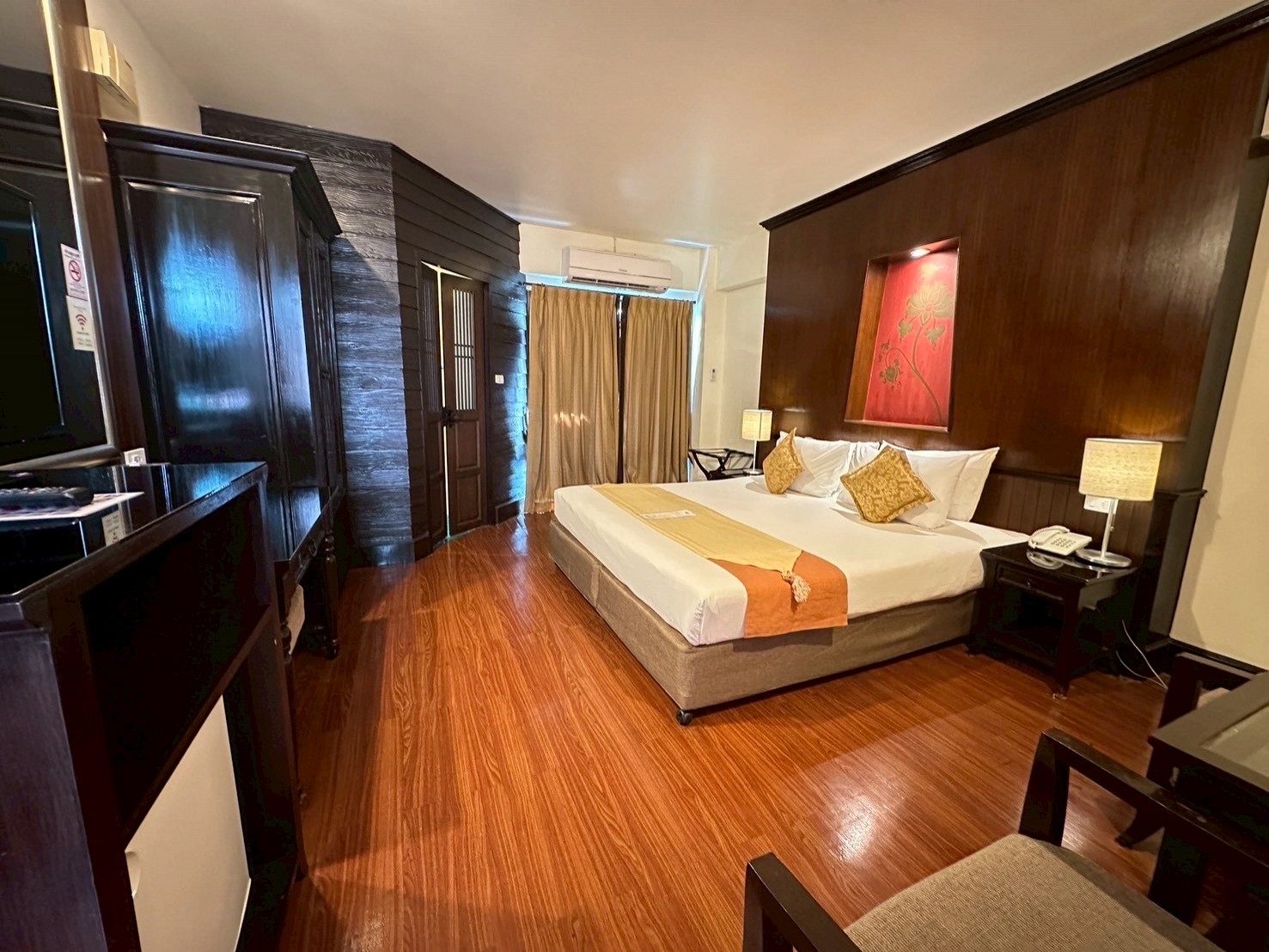 Deluxe Lanna Room