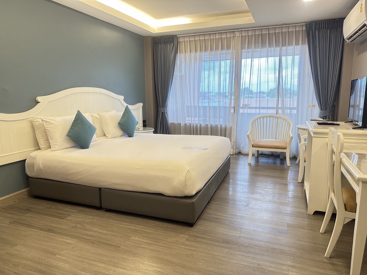 Grand Deluxe Room