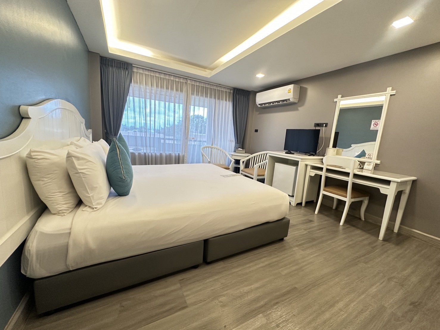 Grand Deluxe Room