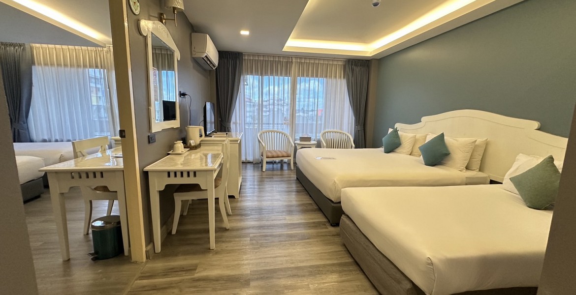 Grand Deluxe Family Connecting Room