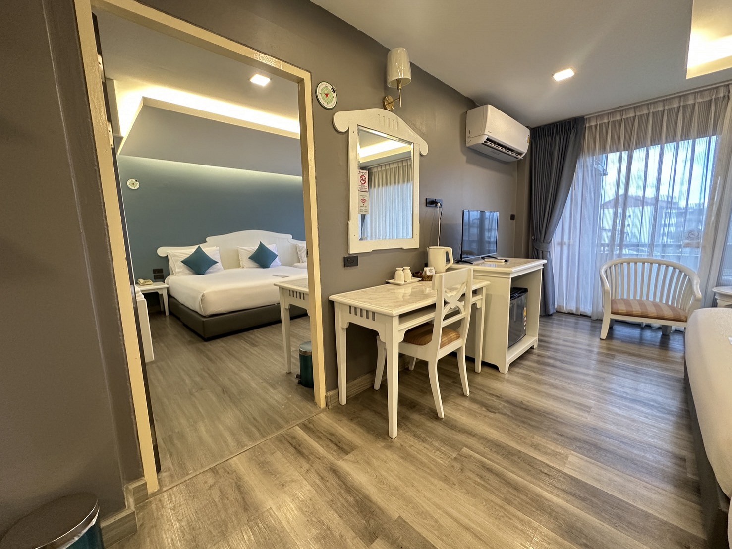 Grand Deluxe Family Connecting Room