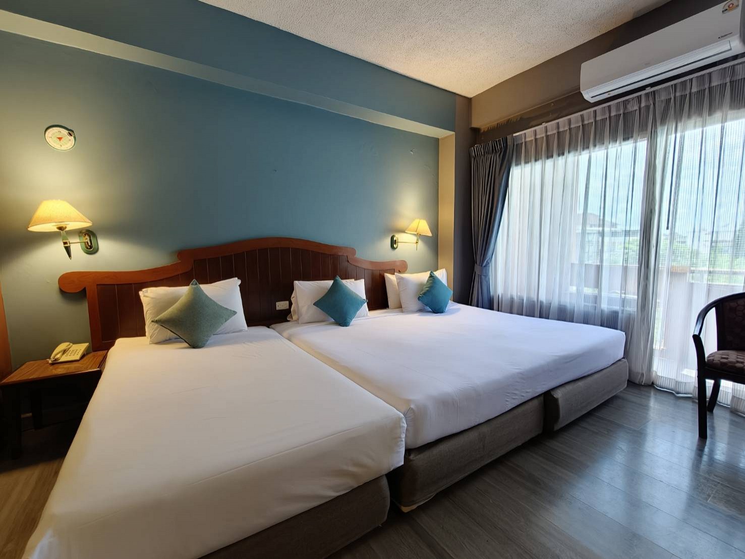 Deluxe Family Connecting Room