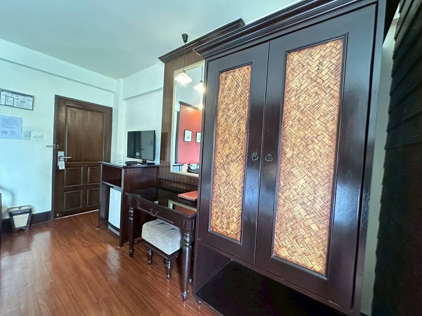 Deluxe Lanna Room